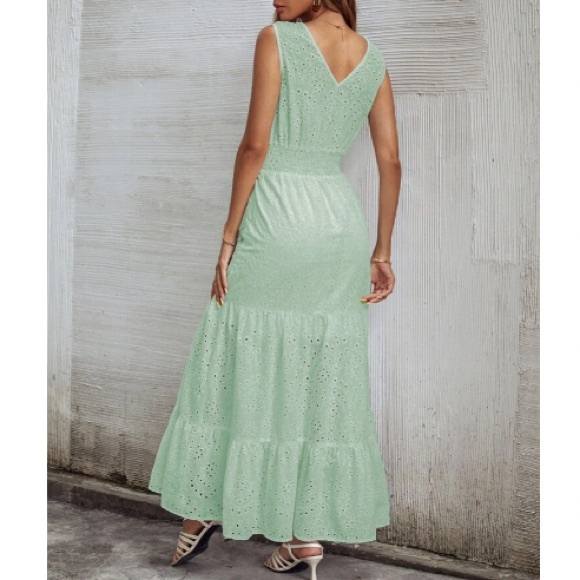 Boho green  lace insert V neck ruffle hem maxi dress - Picture 16 of 16